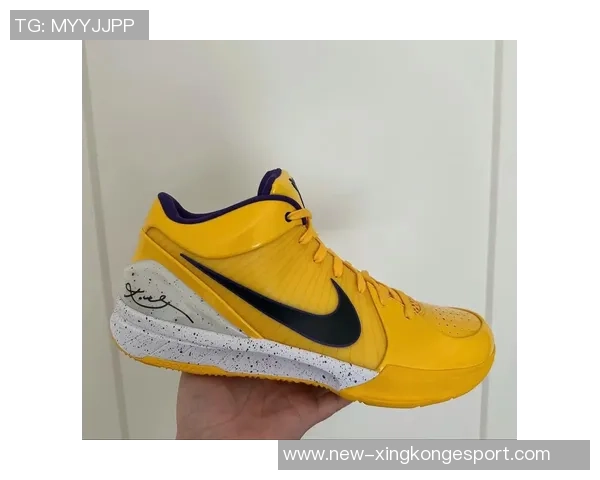 库兹马回忆初次与科比共进晚餐的震撼瞬间如同摩西分红海般神圣