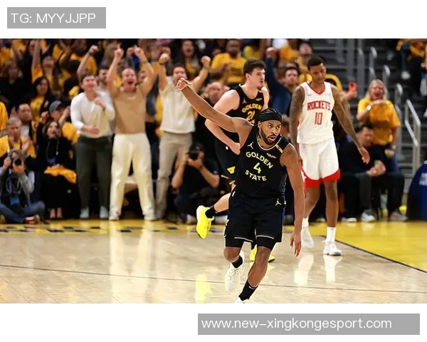 科尔赞穆迪本赛季投篮表现出色称其首发位置实至名归 科尔赞穆迪本赛季投篮表现出色称其首发位置实至名归