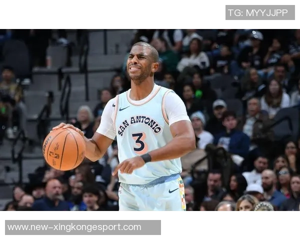 曾经的船长保罗回归首战表现平平仅得4分并送出4次助攻