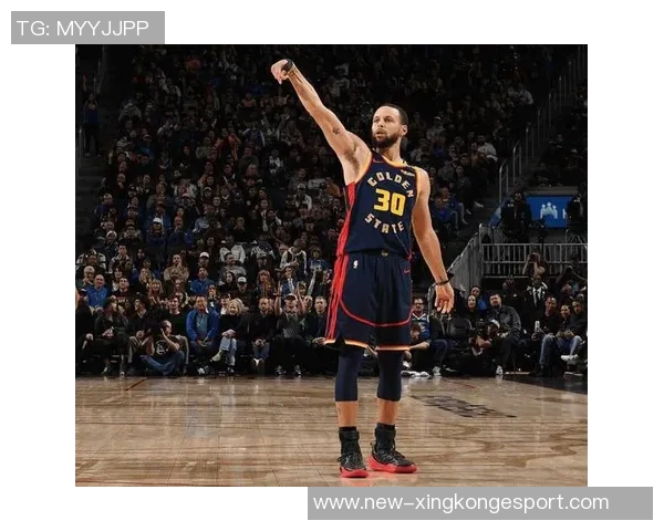 库里37岁依然神勇近三场场均343分助攻5次三分命中率超54